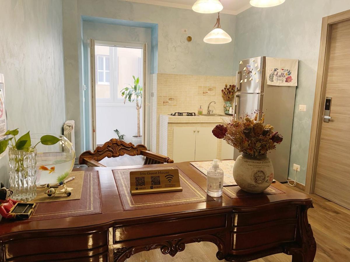 Couette-café Iris 2*